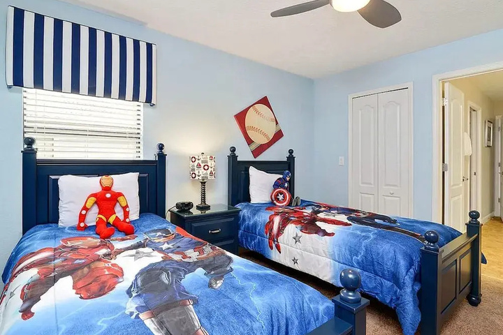 Room 5 of 22