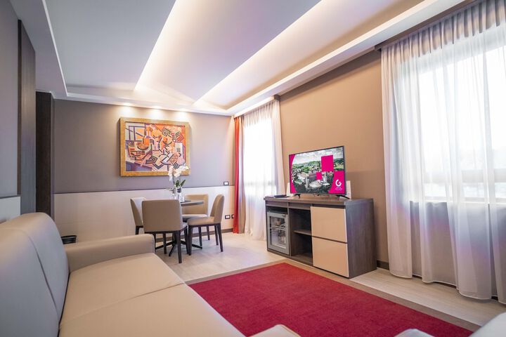 Room 32 of 68