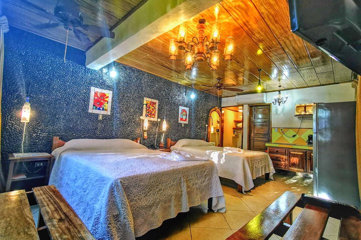 Room 3 of 89