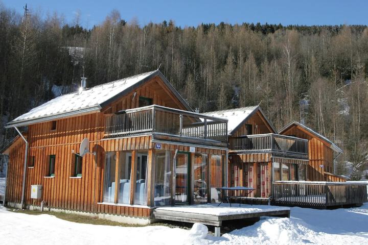 Chalet Stadl an der Mur Near Ski Slopes in Stadl-Predlitz