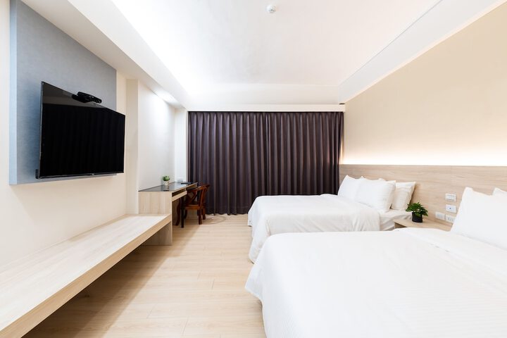 Room 5 of 21
