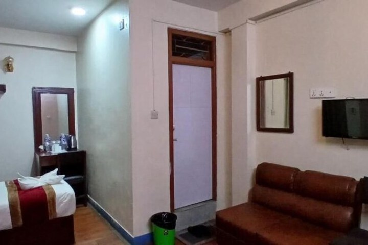 Room 15 of 61