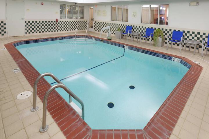Pool 17 of 32