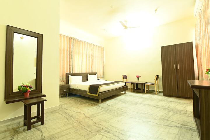 Room 2 of 19