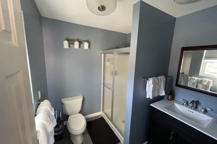 Room 8 of 11