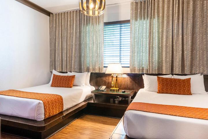 Standard Room, King or Two Doubles (3 of 13)