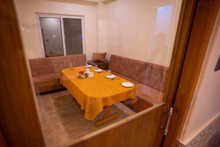 Dining 45 of 95
