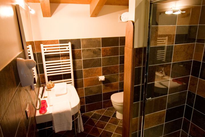Room 4 of 22