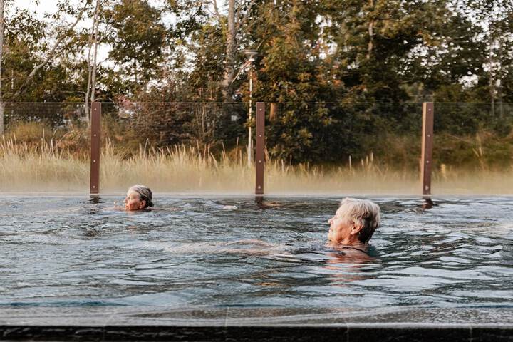 Pool 19 of 45