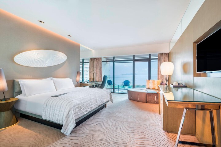 Room 15 of 65