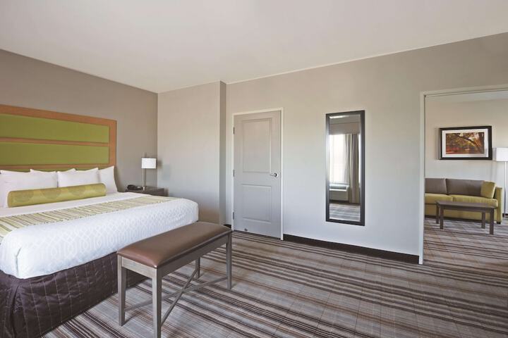 1 King Bed (13 of 26)