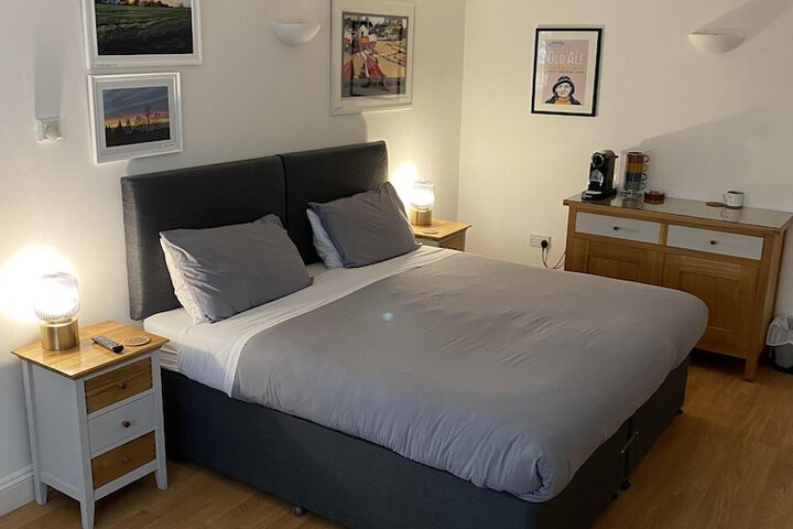 Room 12 of 37