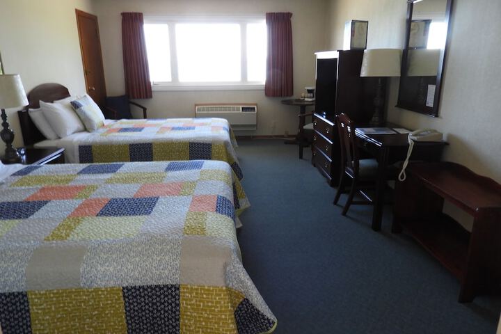 Room 24 of 115