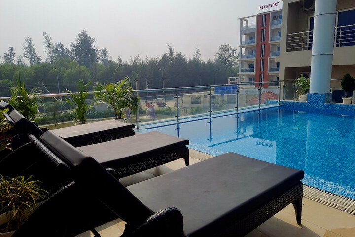 Pool 51 of 71