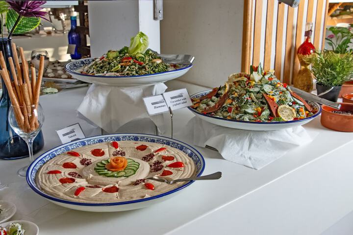 Dining 42 of 66