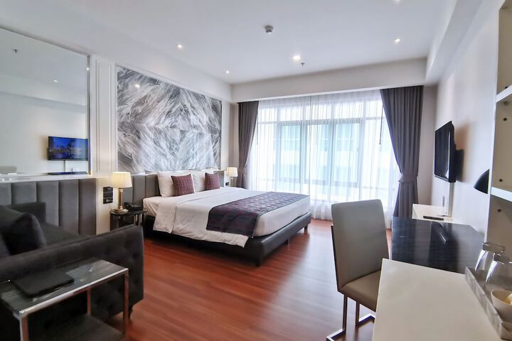 Room 12 of 109