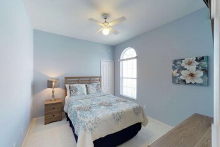 Room 27 of 36