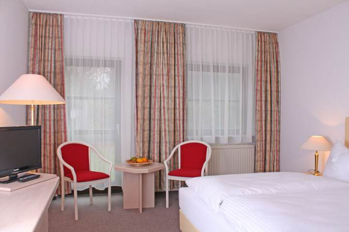 Room 4 of 31