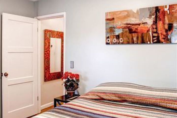 Room 11 of 27