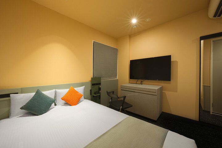 Room 16 of 48