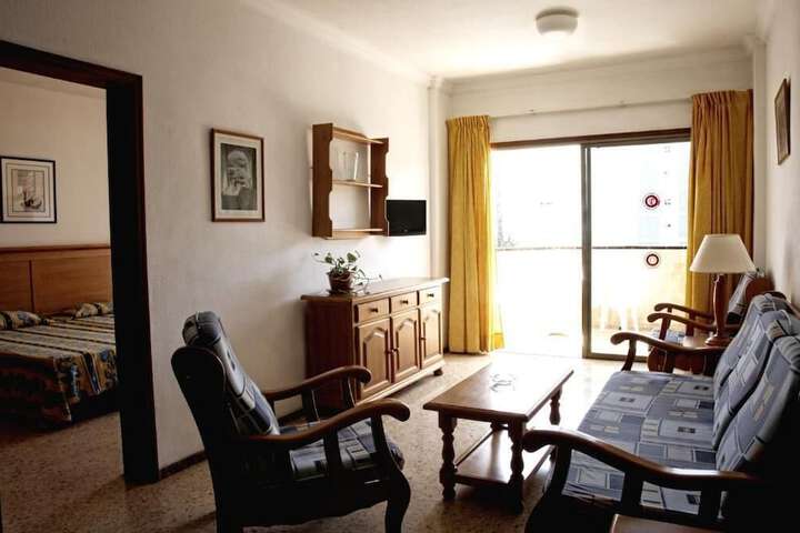 Room 5 of 37
