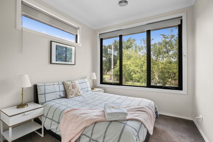 Room 10 of 27