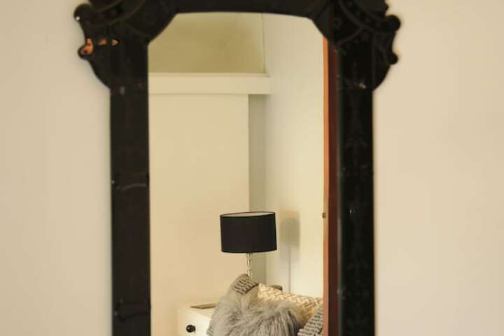 Room 9 of 39