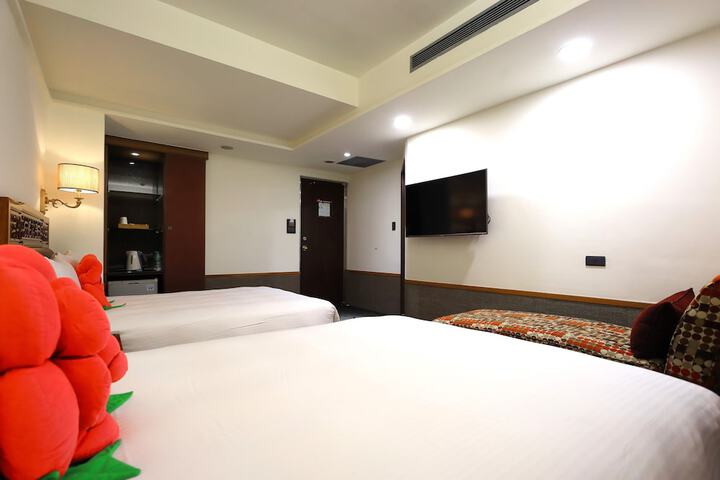 Room 34 of 74