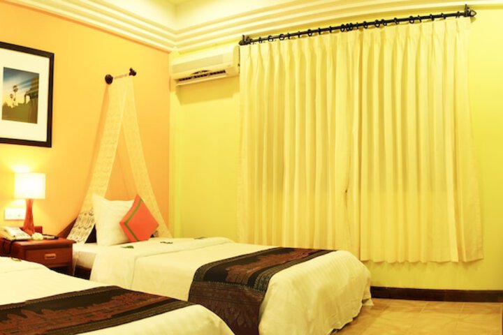 Room 9 of 68