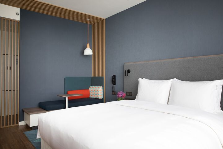 Room 10 of 49