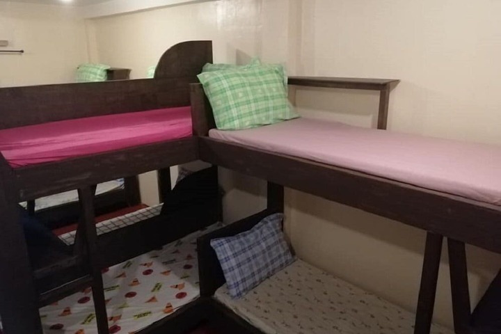 Room 3 of 25