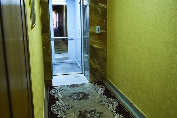 Ballroom/Hall 29 of 34
