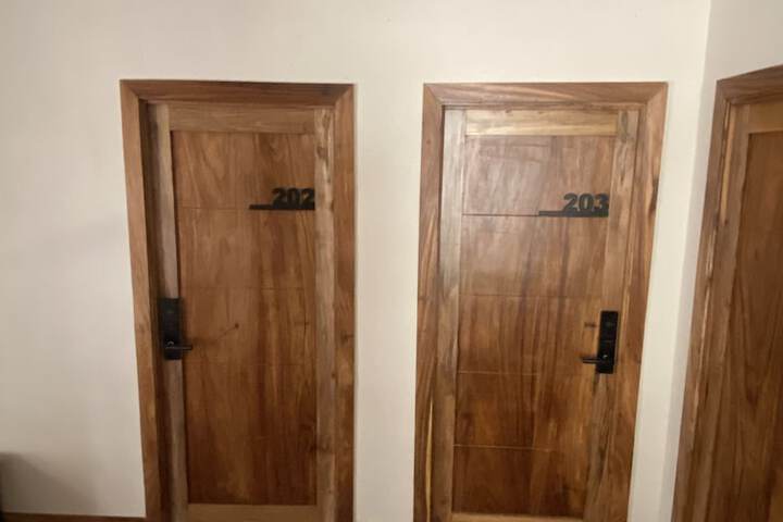 Room 13 of 80