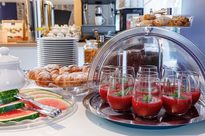 Breakfast/Coffee Service 45 of 66