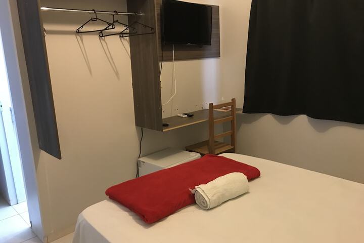 Room 9 of 27
