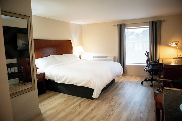 Room 14 of 33