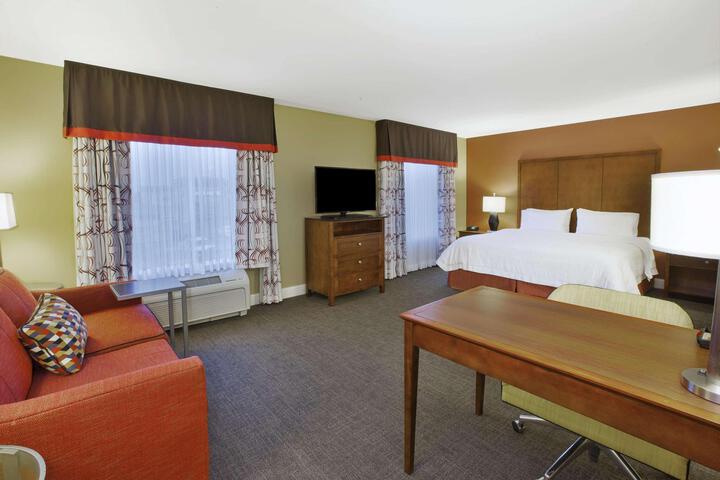 1 King Bed (1 of 18)