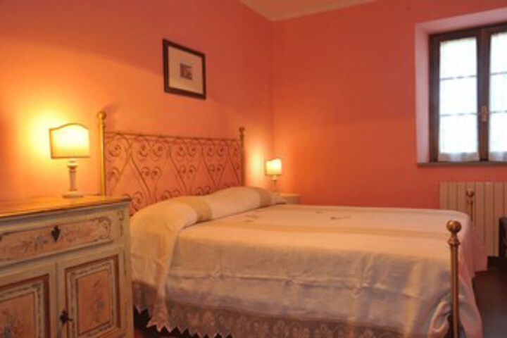 Room 26 of 34