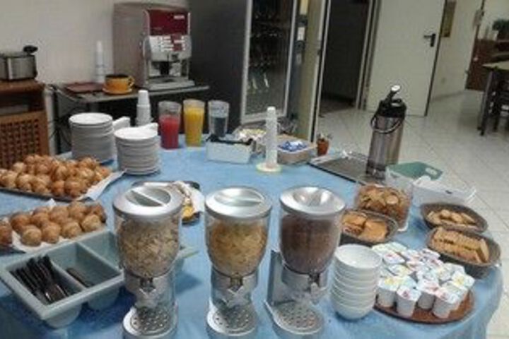 Breakfast/Coffee Service 7 of 76