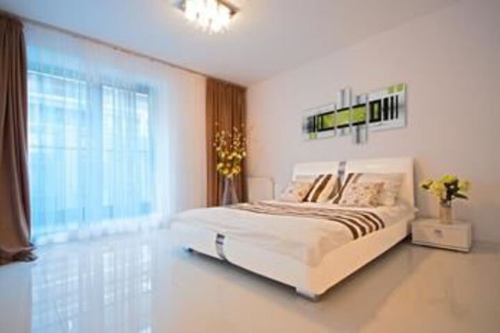 Room 12 of 48