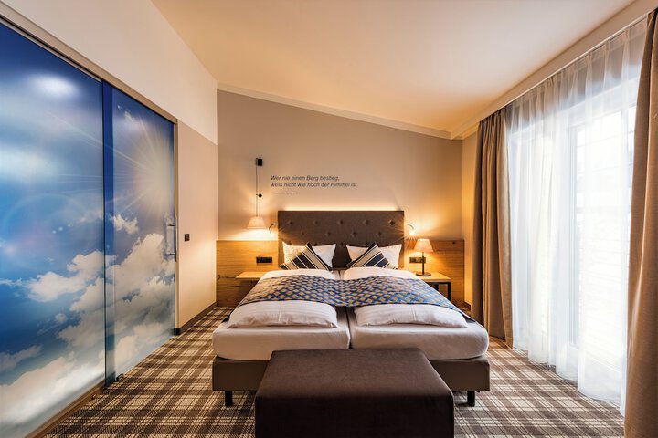 Room 66 of 180