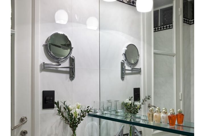Clean Restrooms