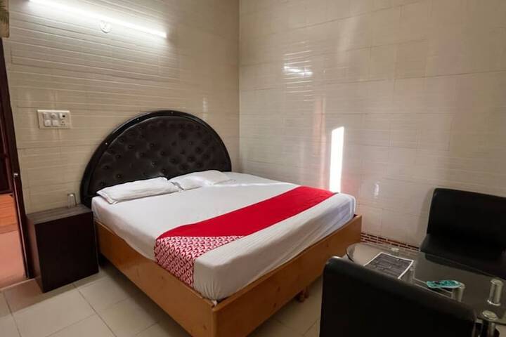 Room 2 of 12