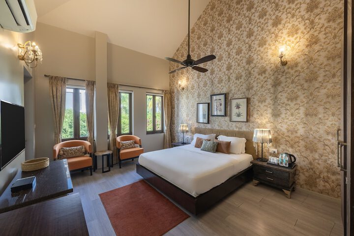 Room 3 of 25