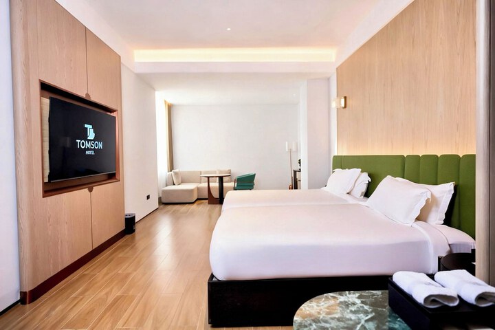 Room 7 of 38