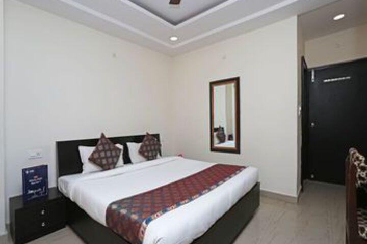 Room 8 of 21