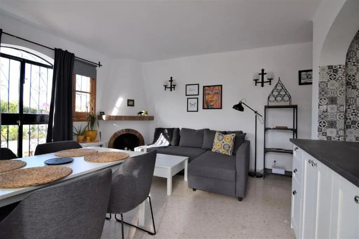 Room 2 of 14