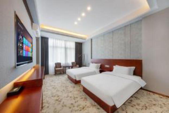 Room 5 of 7