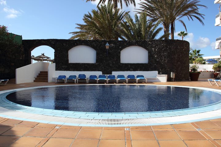 Hotel Pool