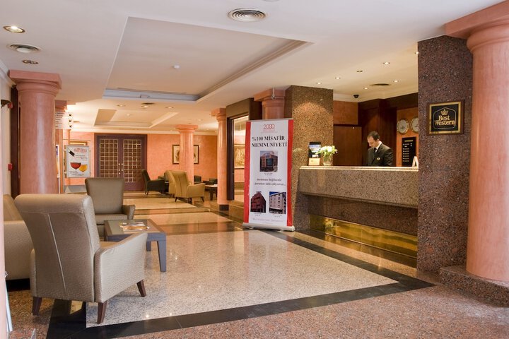Guest Lobby